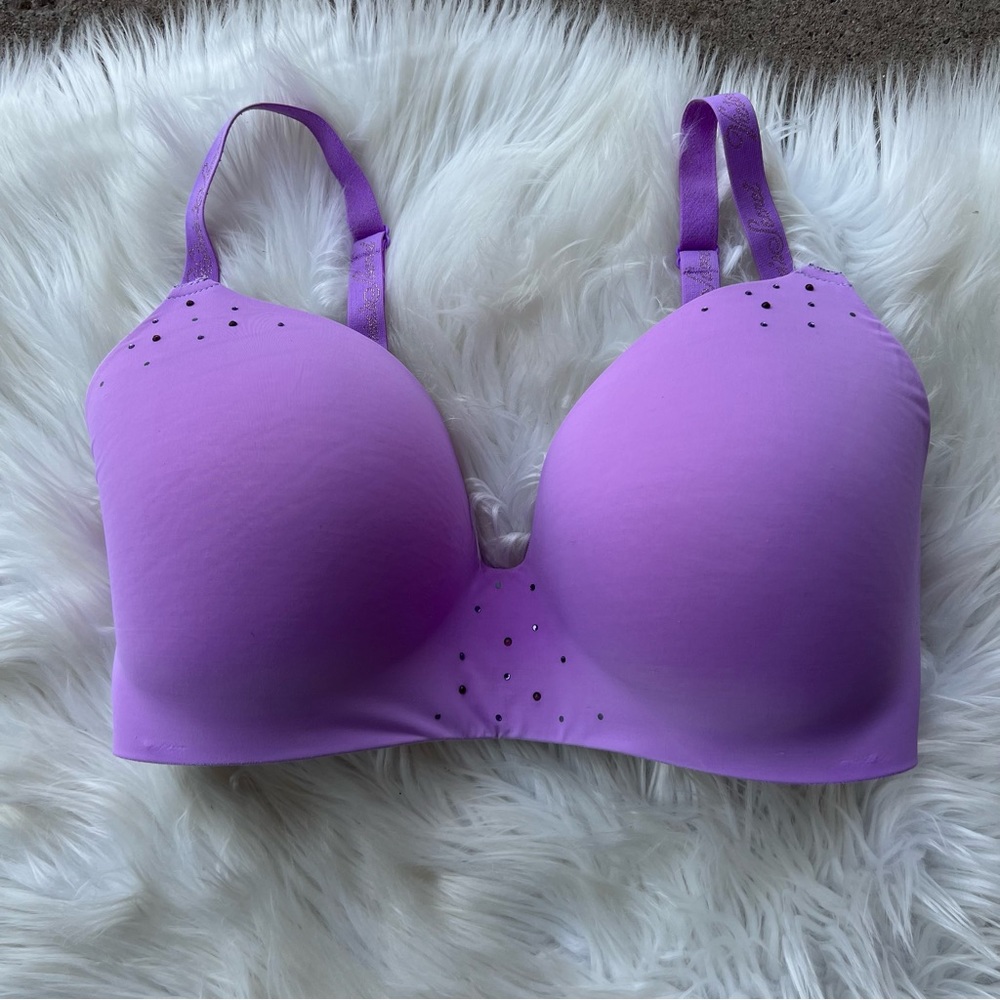 Victoria’s Secret Bright Lavender Rhinestone T-Shirt Lightly Line Wireless Bra